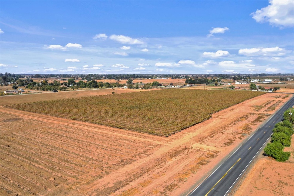 23779 N Tretheway Rd, Acampo, CA 95220 - photo 1