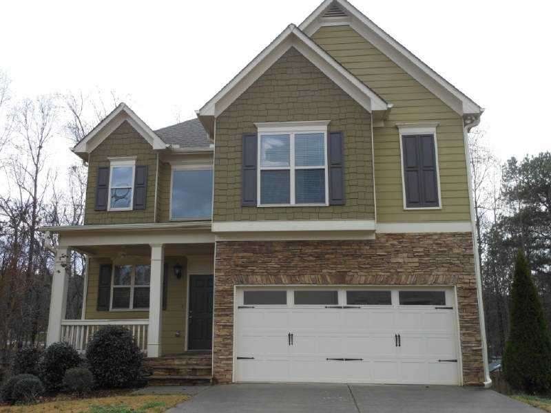 Exterior Front. Welcome to 2121 Hamby Cove with it