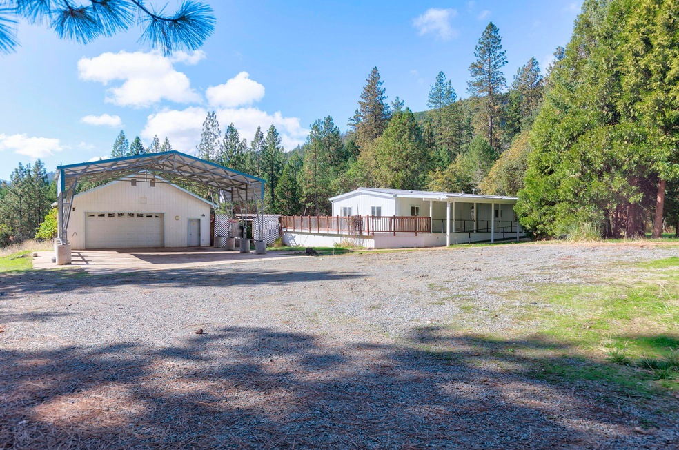 423 Pine Tree Drive, Williams