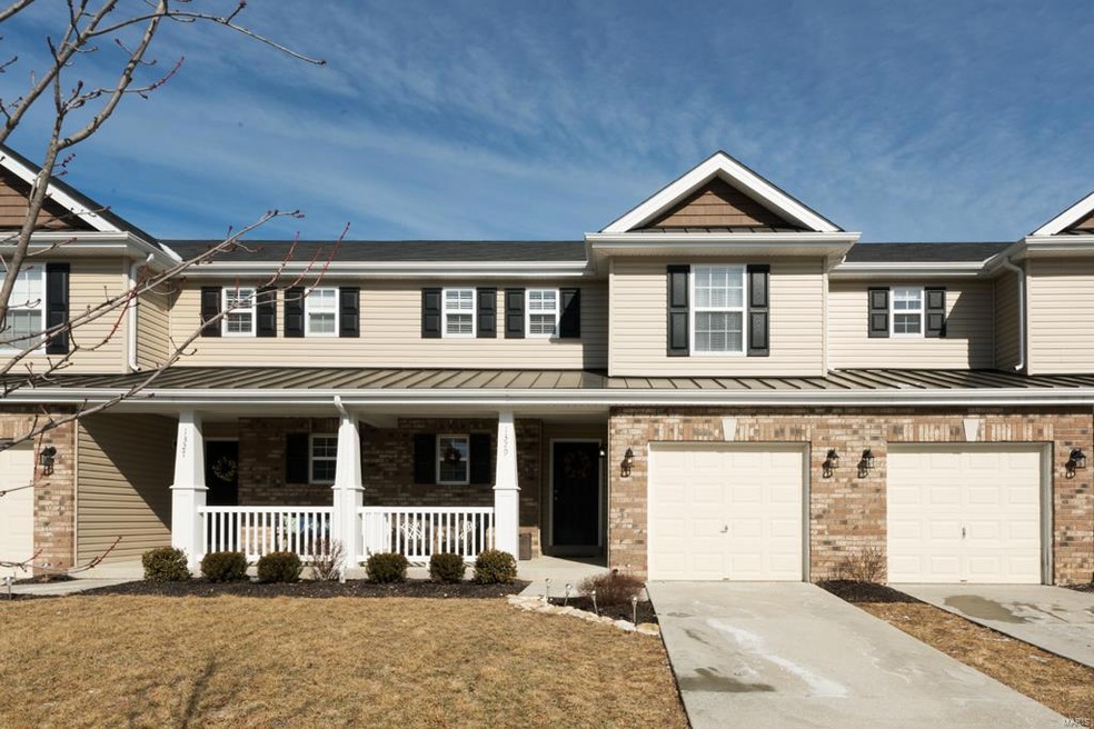 Lovely 2-story townhouse with exterior maintenance
