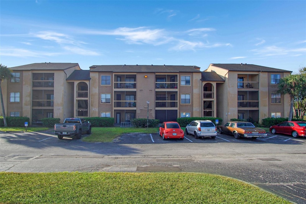 2202 Cascades Blvd unit 104, Kissimmee, FL 34741 - photo 1