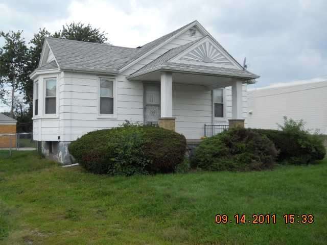 26649 Schoenherr Rd, Warren, MI 48089 - photo 1