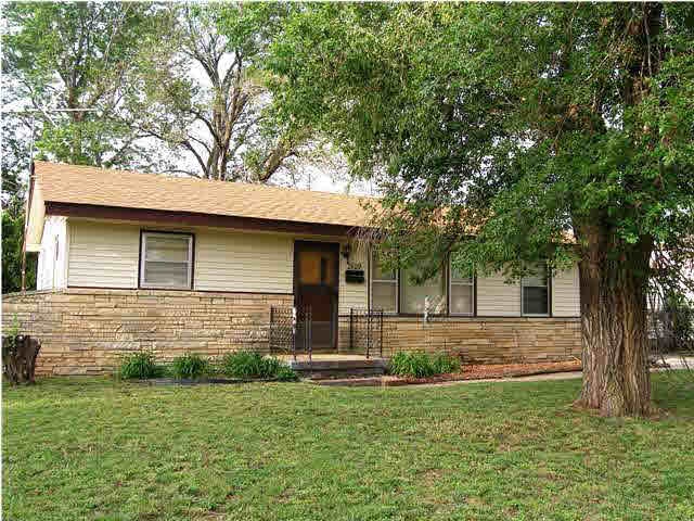 No maintenance vinyl siding and newer roof are add