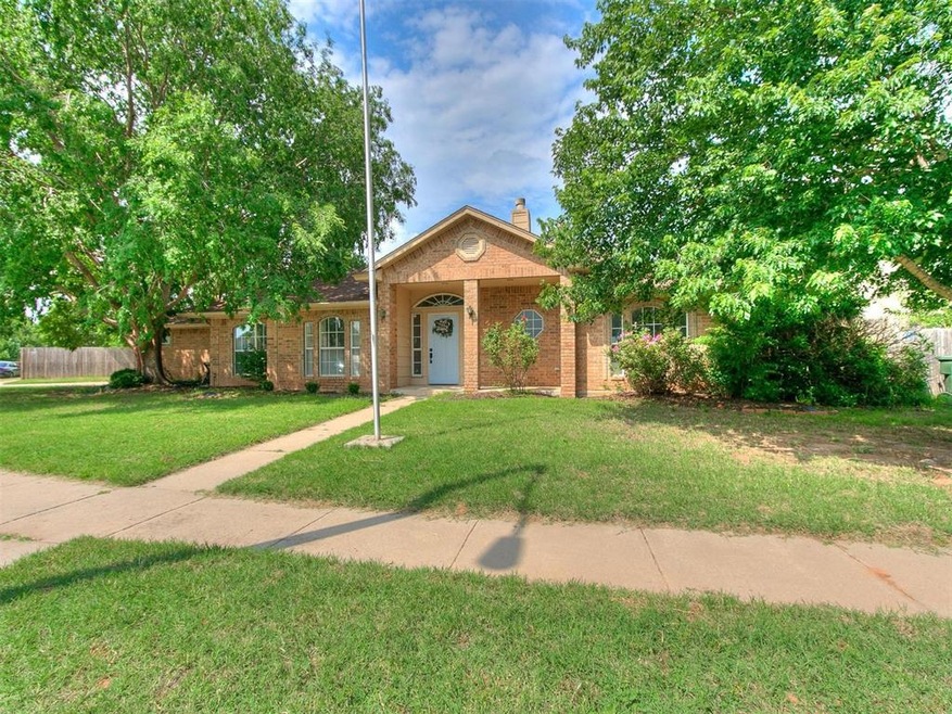 501 Night Hawk Dr, Norman, OK 73072 - photo 1