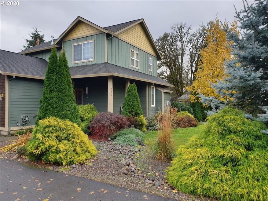 331 SE Sheridan Rd, Sheridan, OR 97378 - photo 1
