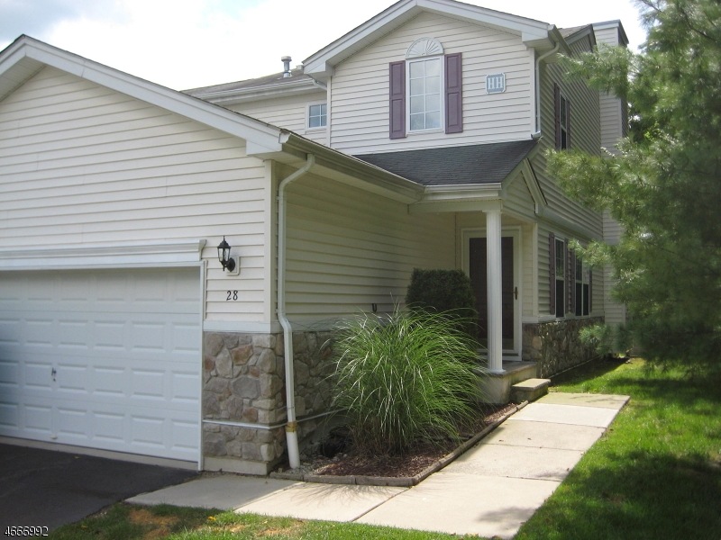 28 Spruce Hills Ct unit D1, Hamburg, NJ 07419 - photo 1