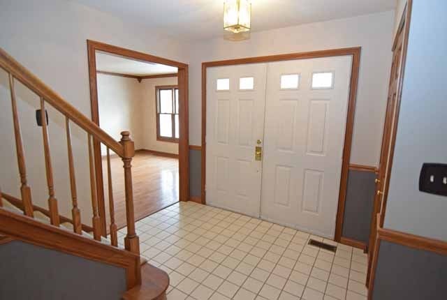 730 Roaring Brook Ln, Algonquin, IL 60102 - photo 1