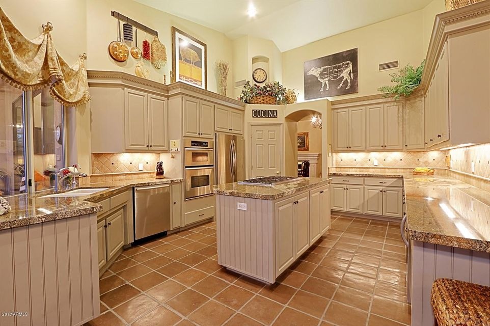 Kitchen 2