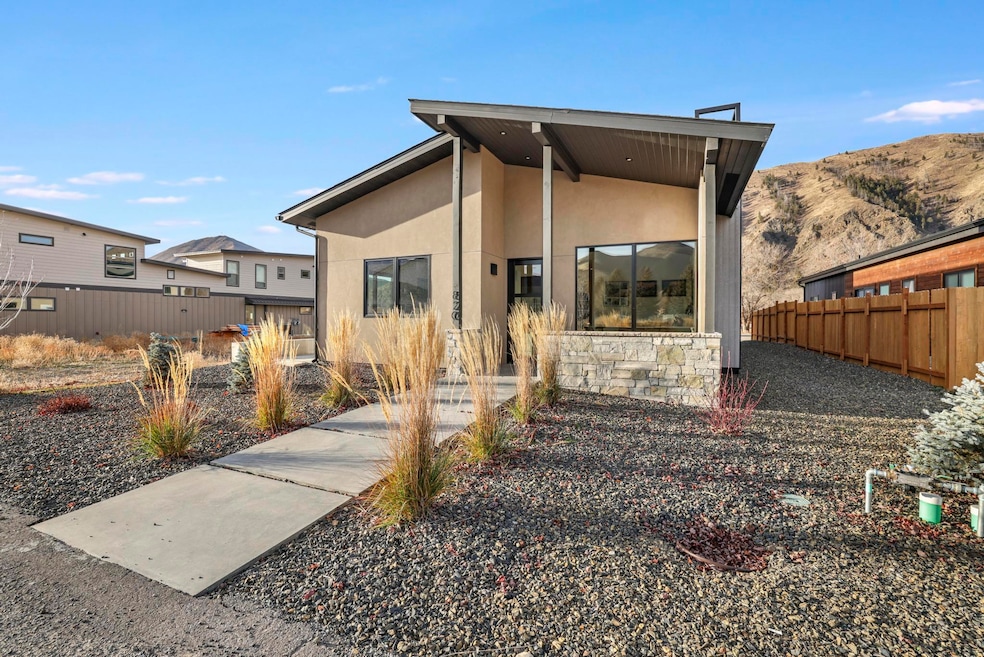 820 N 1st Ave, Hailey, ID 83333 - photo 1