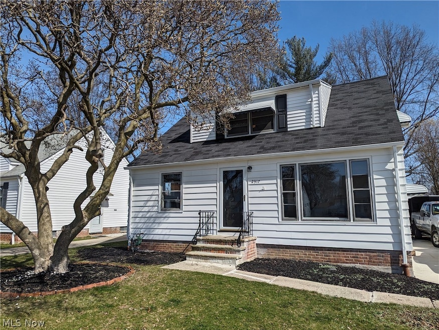 2317 E 290th St, Wickliffe, OH 44092 - photo 1