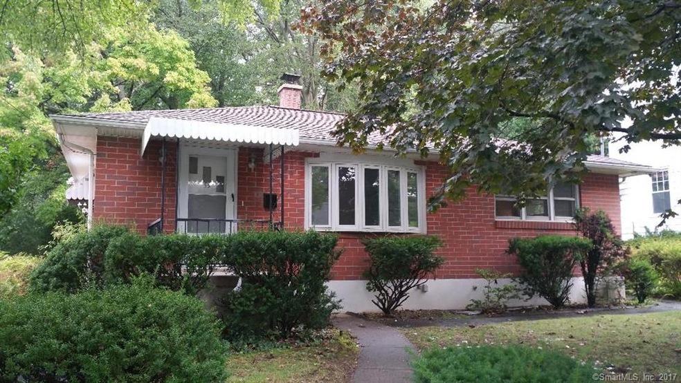 33 Courtland Ave, Waterbury, CT 06705 - photo 1