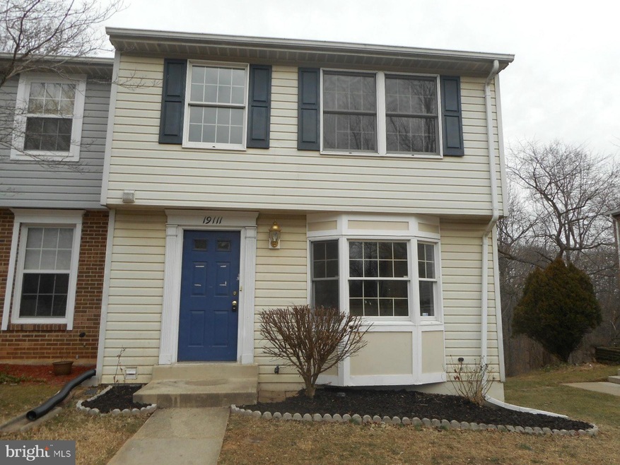 19111 Willow Spring Dr, Germantown, MD 20874 - photo 1