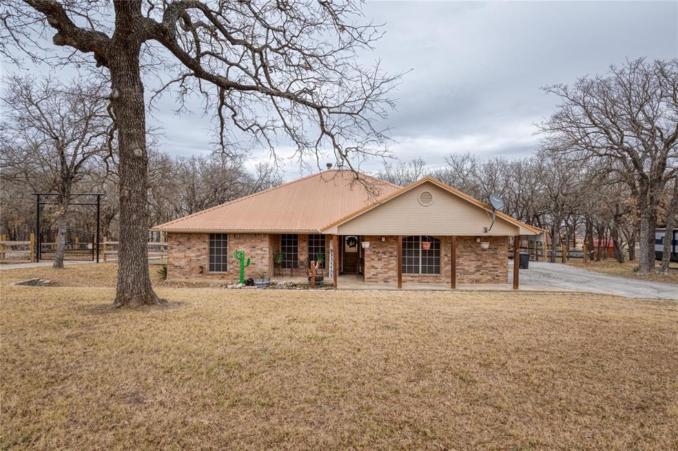 316 W Arbor Ct, Springtown, TX 76082 - photo 1