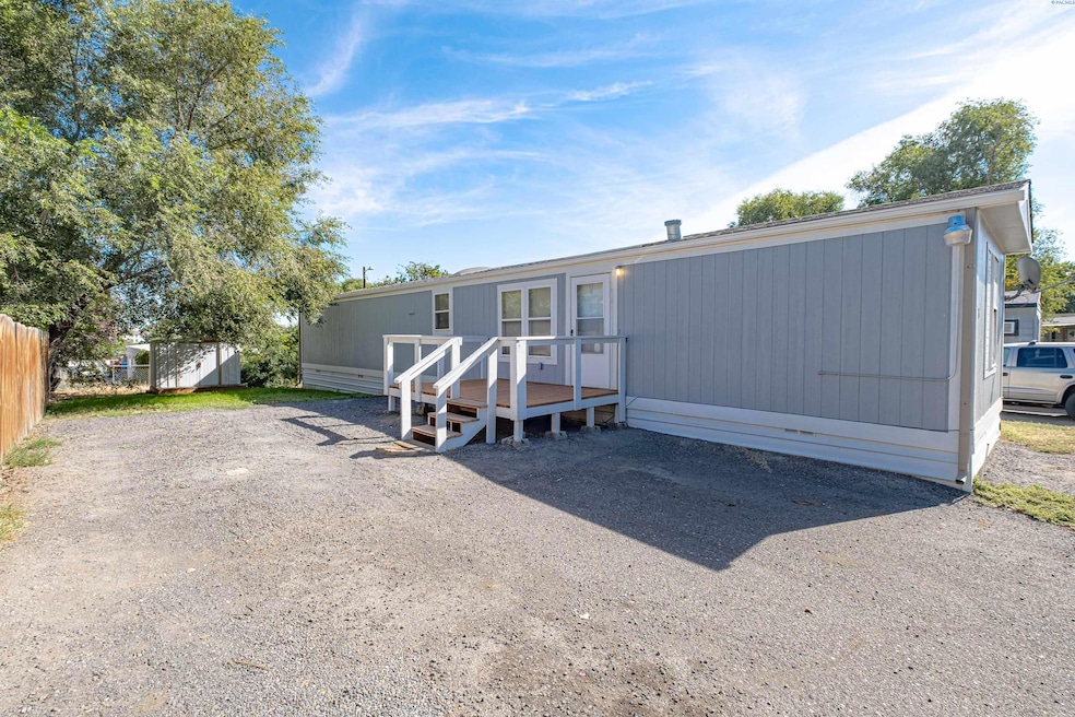 2906 W 7th Ave unit 23, Kennewick, WA 99336 - photo 1