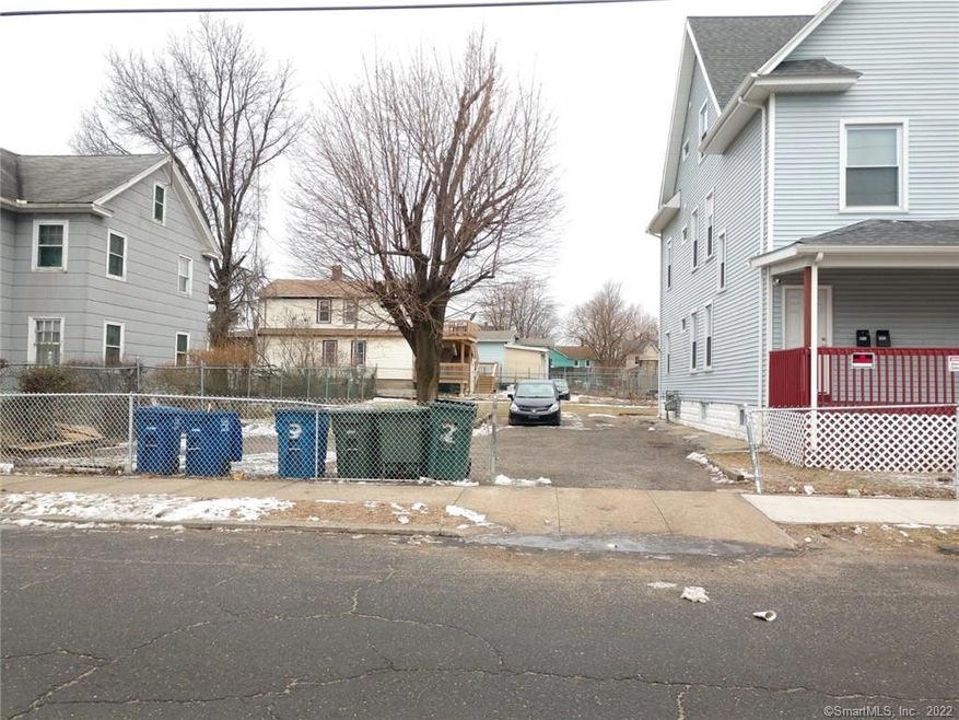 319 Wilmot Ave, Bridge Port, CT 06607 - photo 1