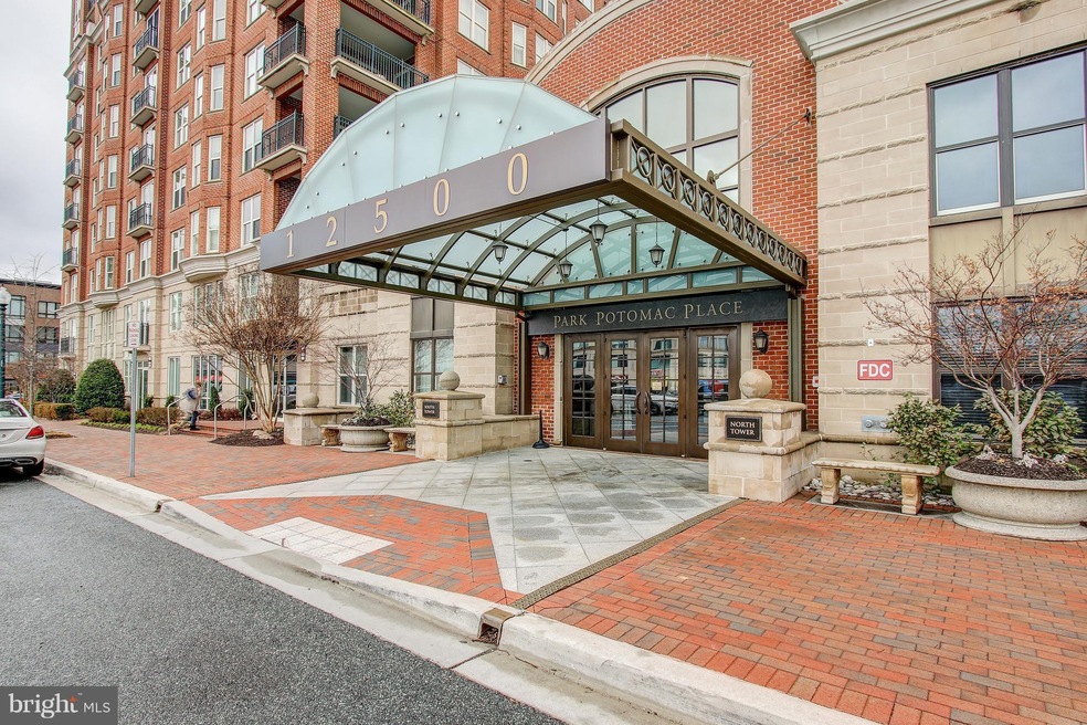 The Park Potomac Place unit 406, Potomac, MD 20854 - photo 1