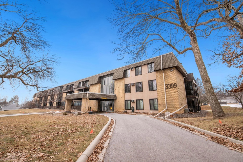 3399 Kent St unit 301, Saint Paul, MN 55126 - photo 1