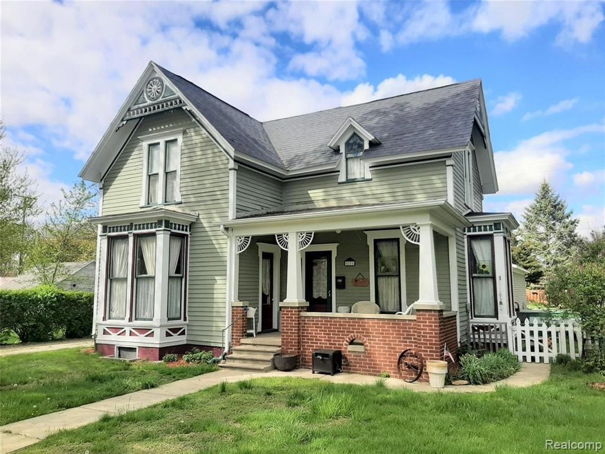 822 W Huron Ave, Vassar, MI 48768 - photo 1