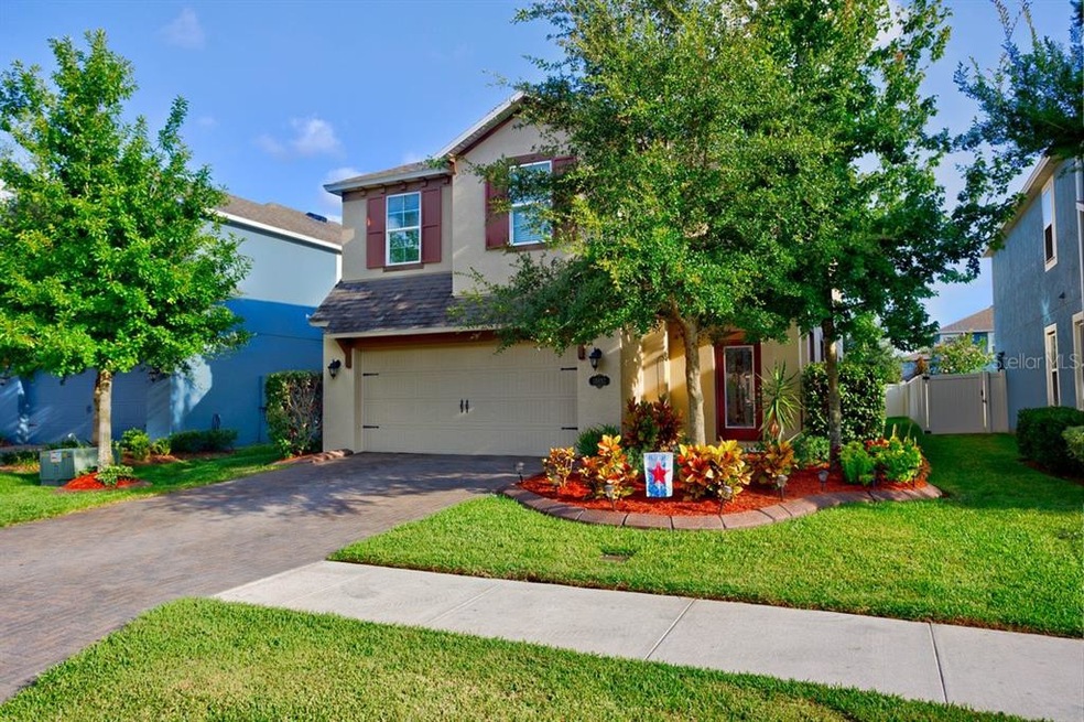 New exterior paint, paver driveway, beautifully la