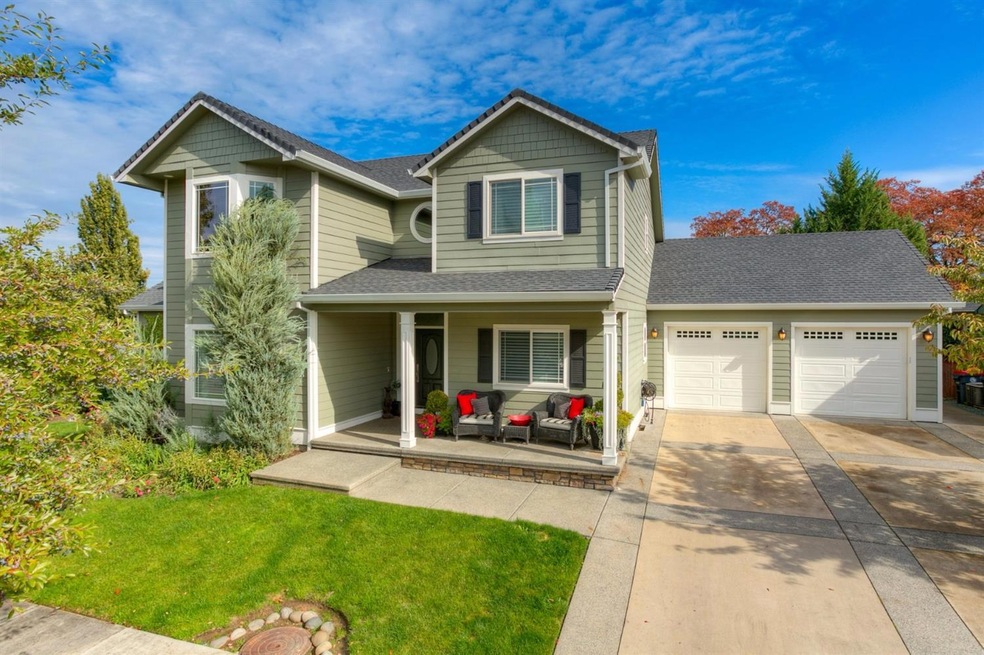 770 Valley Oak Blvd unit 2, Central Point, OR 97502 - photo 1