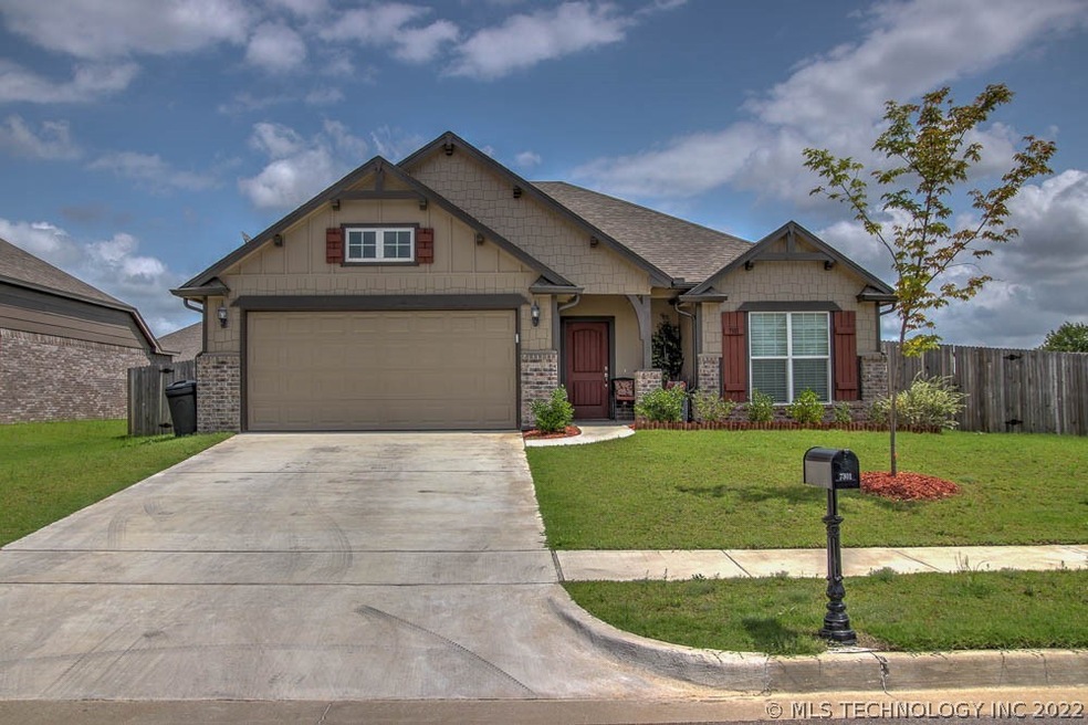 7301 S Nyssa Ave, Broken Arrow, OK 74011 - photo 1