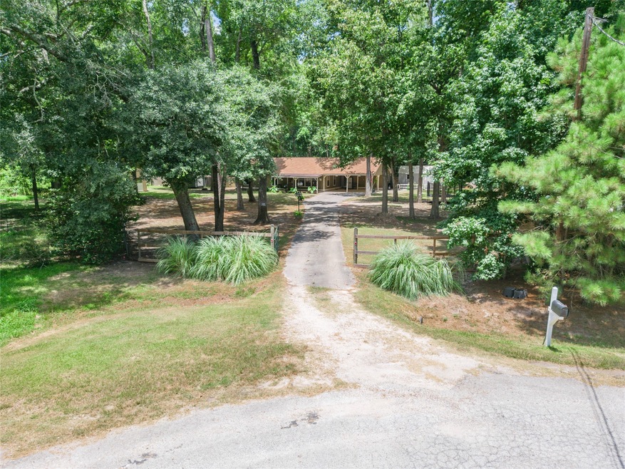 384 County Road 4284, Dayton, TX 77535 - photo 1