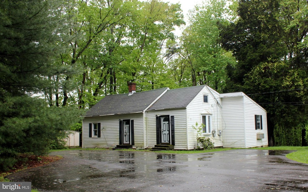 11041 Brookland Rd, Glenn Dale, MD 20769 - photo 1