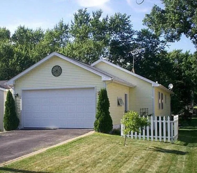 21328 W Starry Ln, Lake Zurich, IL 60047 - photo 1