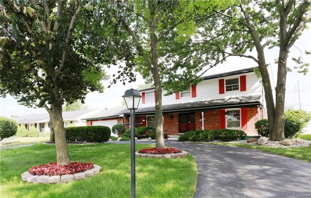 Exterior View includes Circular Driveway