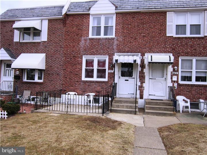 817 Crescent Dr, Glenolden, PA 19036 - photo 1