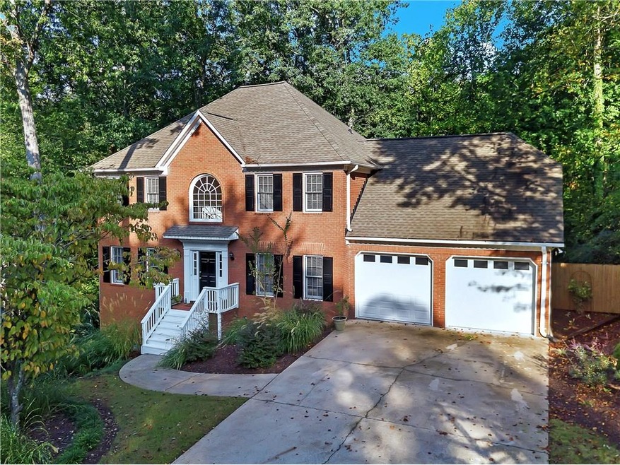 Fabulous find in sought after Roswell School Distr