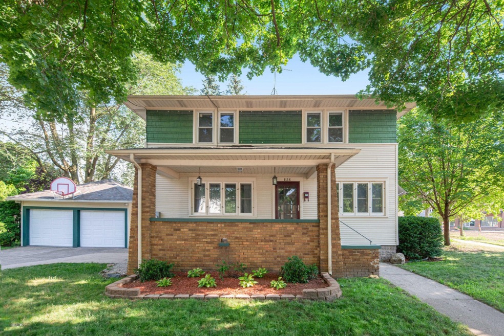 828-7thStNW-46