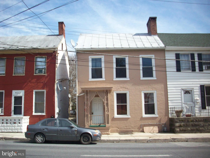 414 S Main St, Chambersburg, PA 17201 - photo 1
