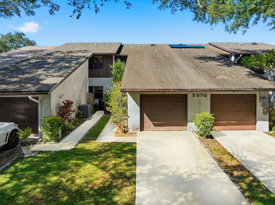 2070 Colonial Rd unit D4, Fort Pierce, FL 34950 - photo 1