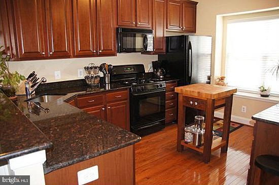 423 E Hector St, Conshohocken, PA 19428 - photo 1