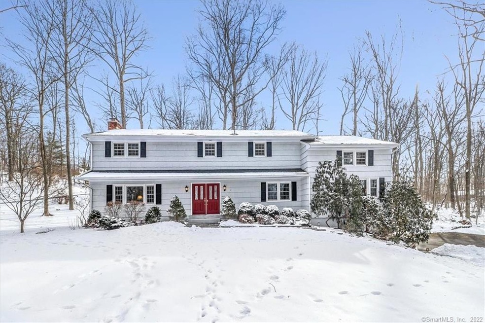 Welcome to 102 Mimosa Circle, Ridgefield, CT!