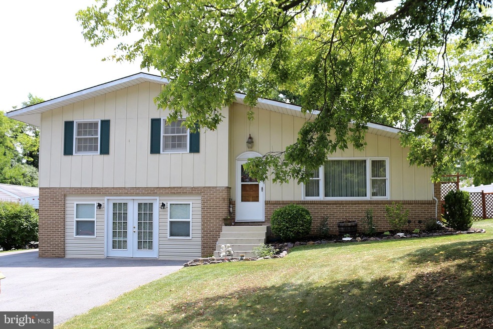 11135 Nursery Rd, Hagerstown, MD 21740 - photo 1