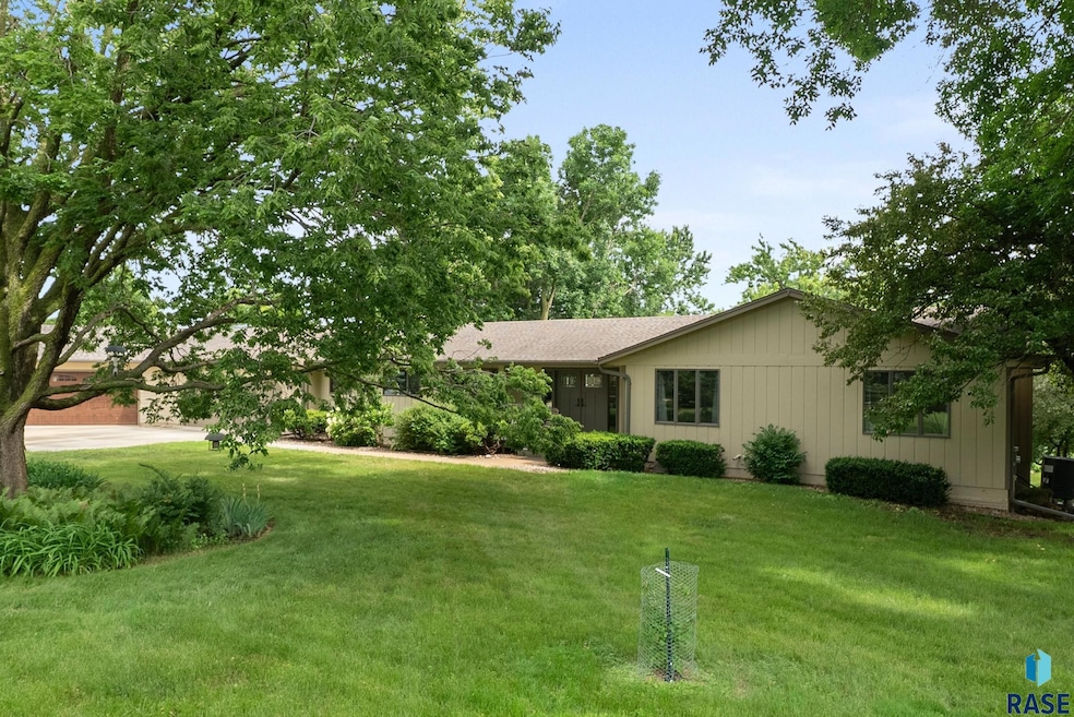 2908 N Oak Rd, Brandon, SD 57005 - photo 1