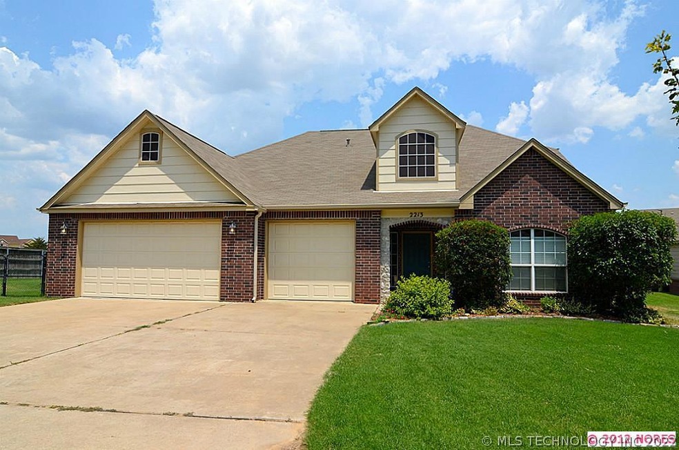 Incredible & hard to find 4 Car Garage - approx 10