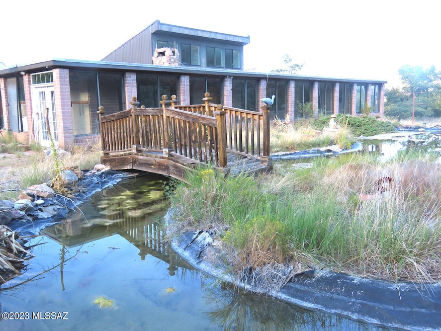 1749 S Timberline_koi pond