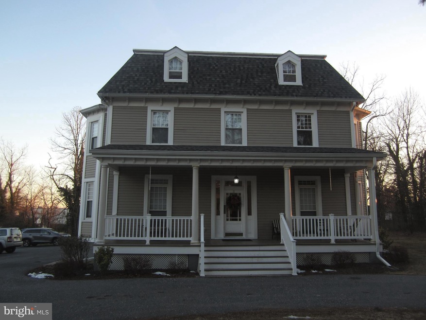 17 Fusting Ave unit 3W, Catonsville, MD 21228 - photo 1