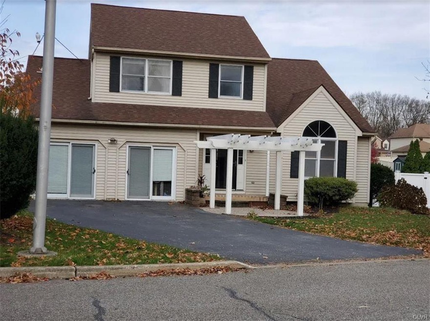 811 Hunter Rd, Easton, PA 18040 - photo 1