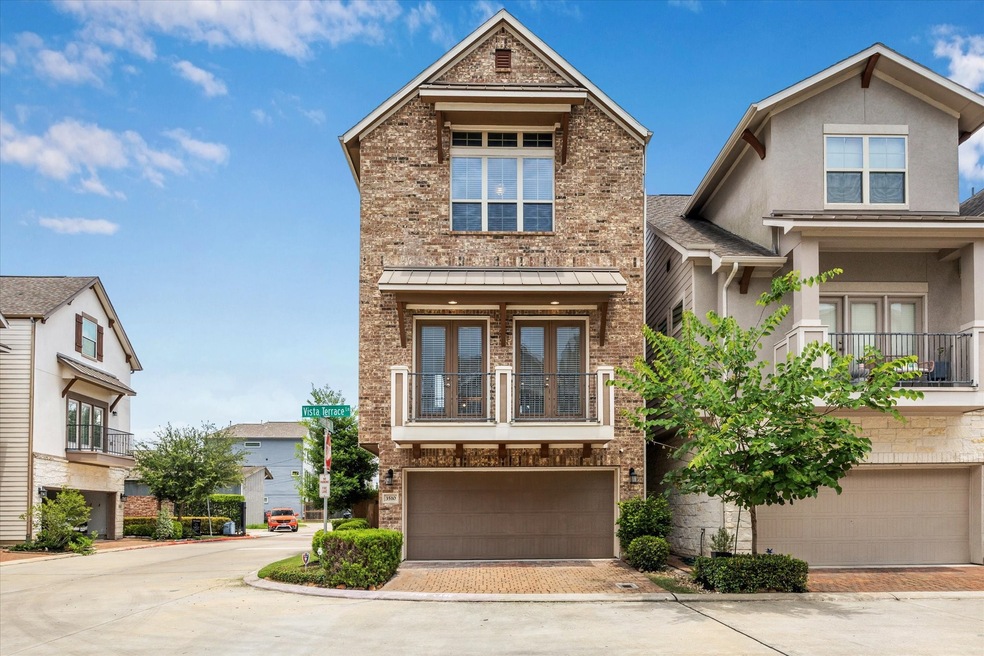3510 Vista Terrace Ln, Houston, TX 77018 - photo 1