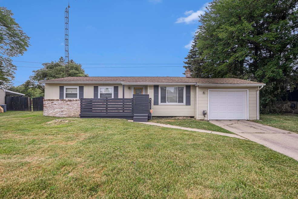 3389 Ridgecliffe Dr, Flint, MI 48532 - photo 1