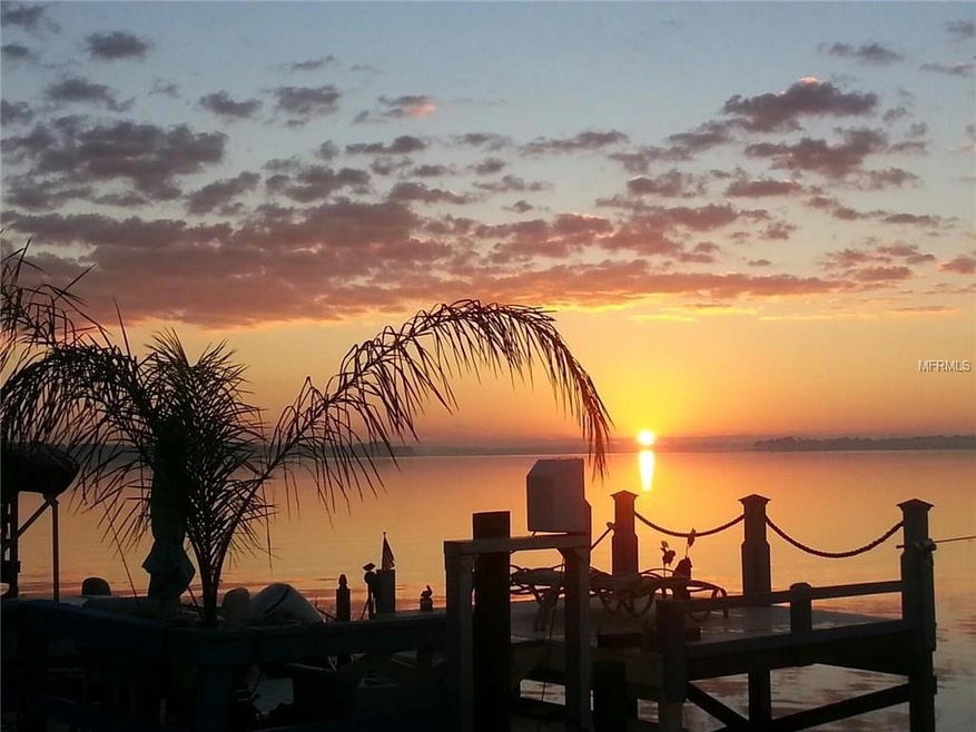 629 Sinclair Cir, Tavares, FL 32778 - photo 1