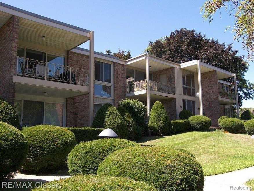 4047 W. Maple Exterior view