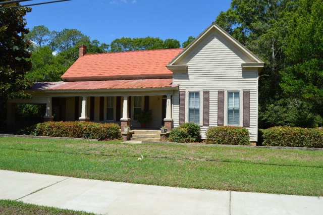807 N Isabella St, Sylvester, GA 31791 - photo 1
