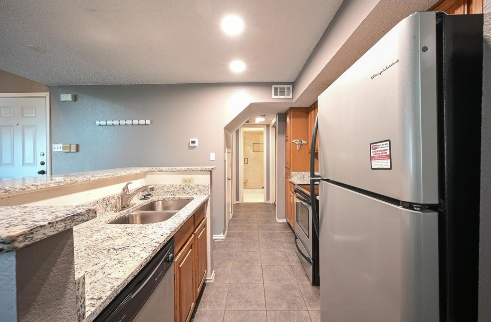 2314 Bamboo Dr unit I204, Arlington, TX 76006 - photo 1