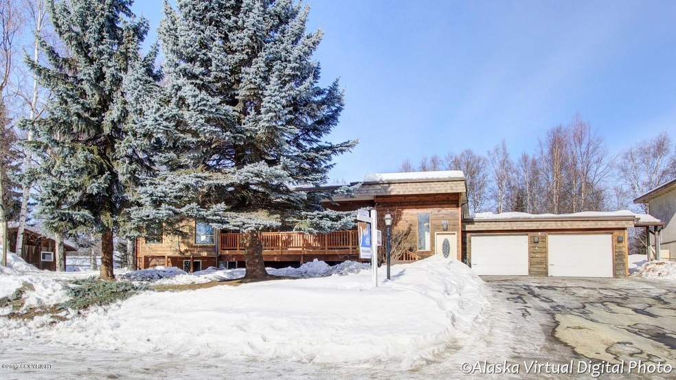 1207 W 47th
