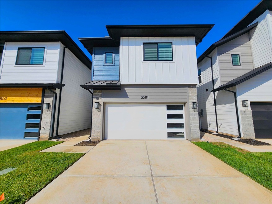 33111 Oak Heights Place, Magnolia, TX 77354 - photo 1